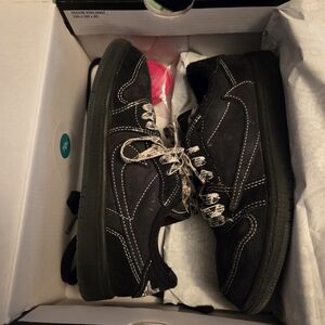 Travis Scotts. Phantom.